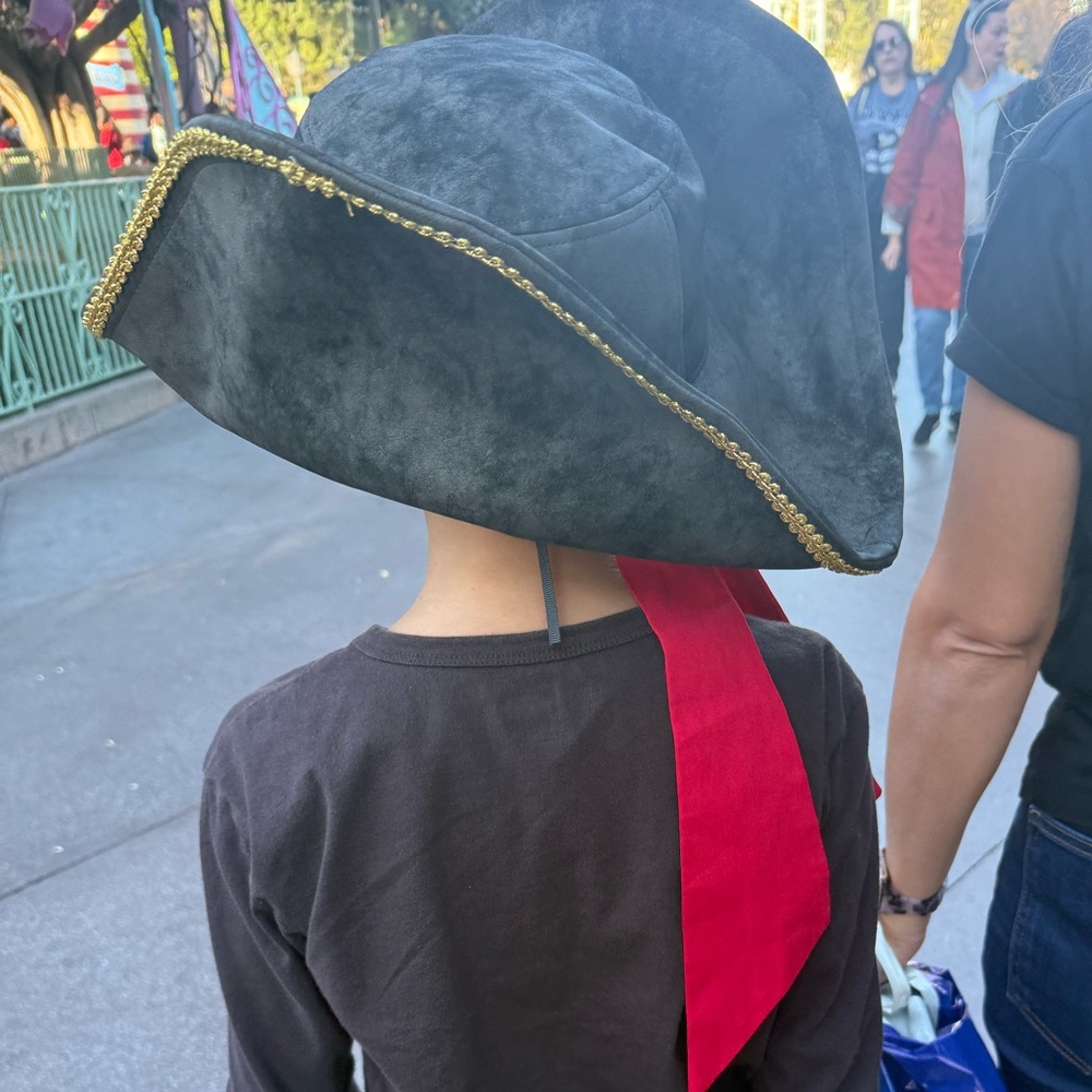 Pirates of the Caribbean Pirates Hat-one size - Picture 8 of 8